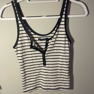 Abercrombie&Fitch • Cropped Half Buttoned Striped Tank Top